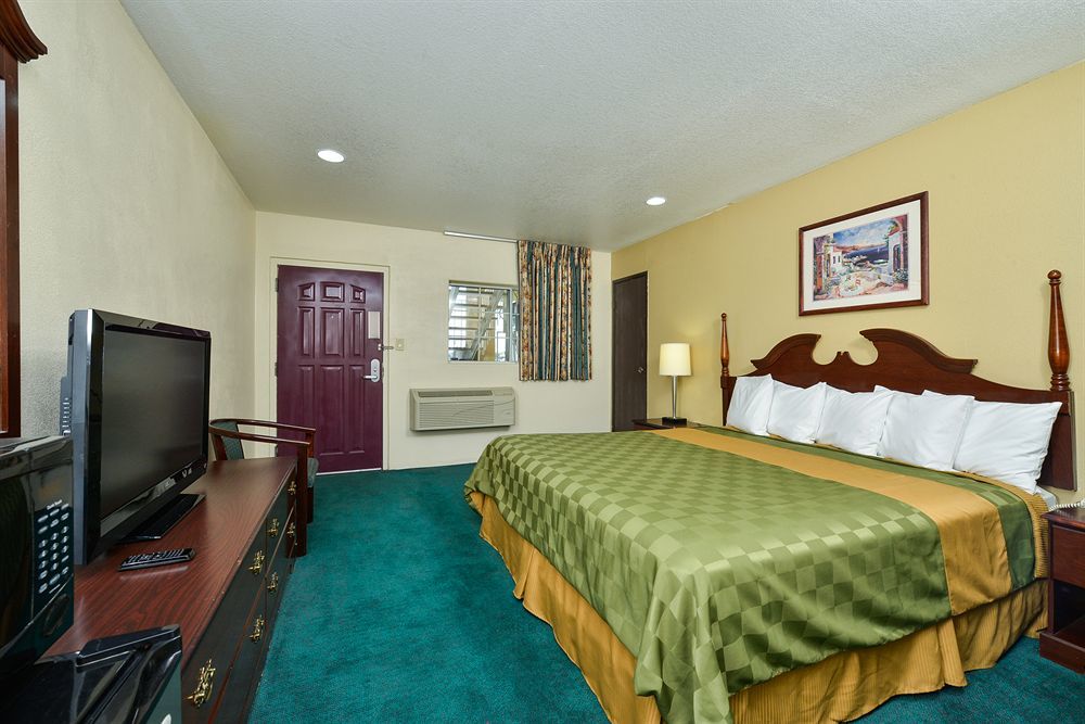 Days Inn By Wyndham El Centro Exterior photo